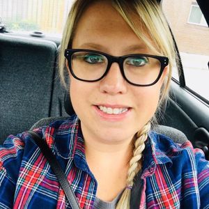 Meet your Posher, Steph